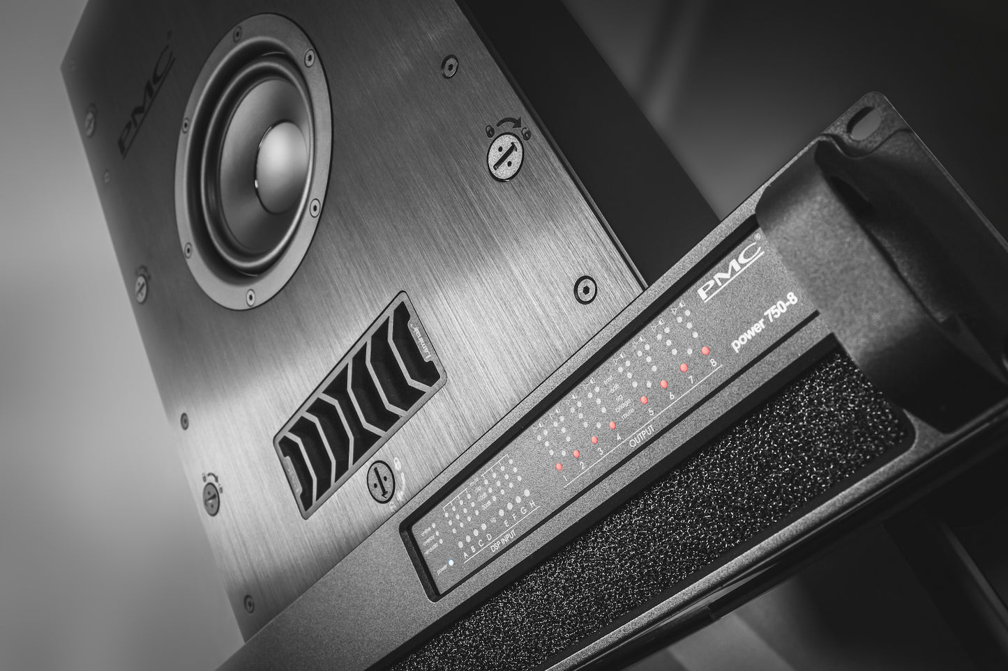 PMC power750-8 Eight Channel Amplifier