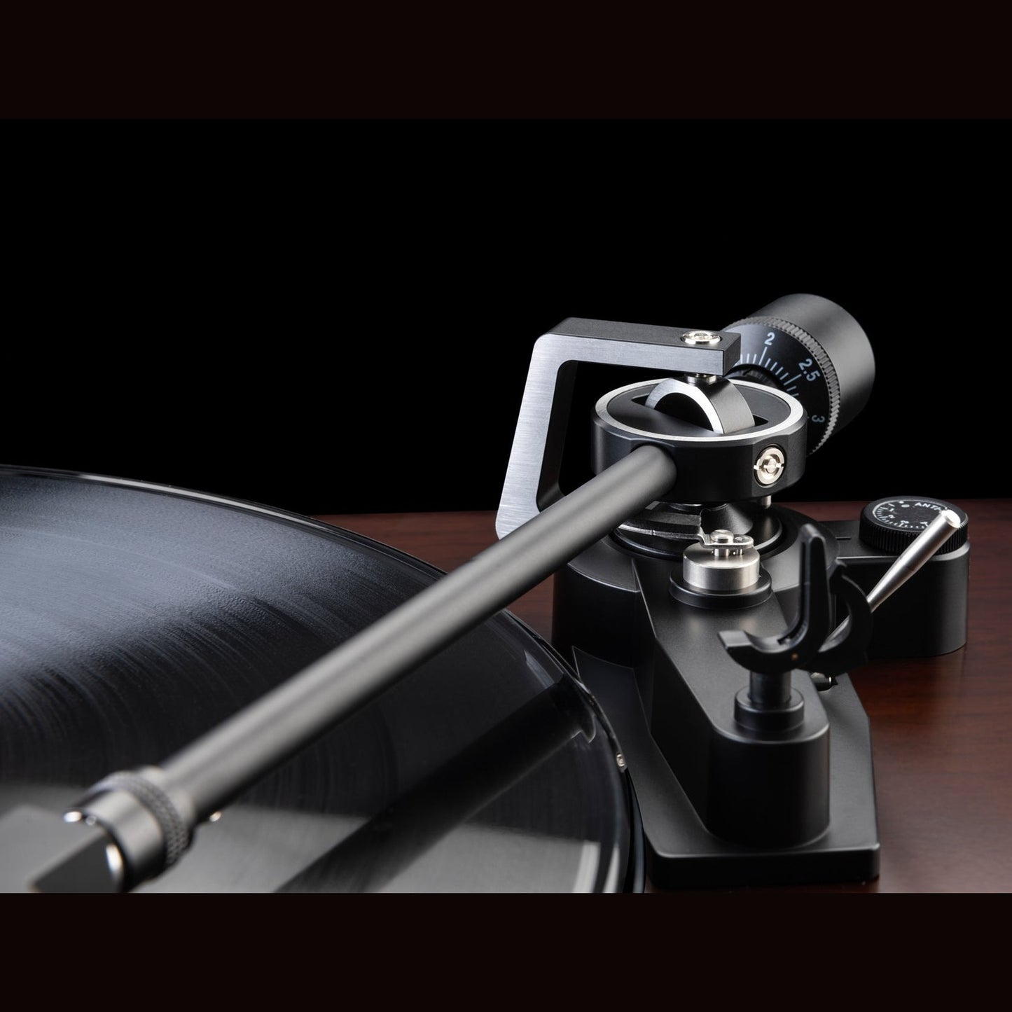 Dual CS 618 Manual Direct Drive Turntable
